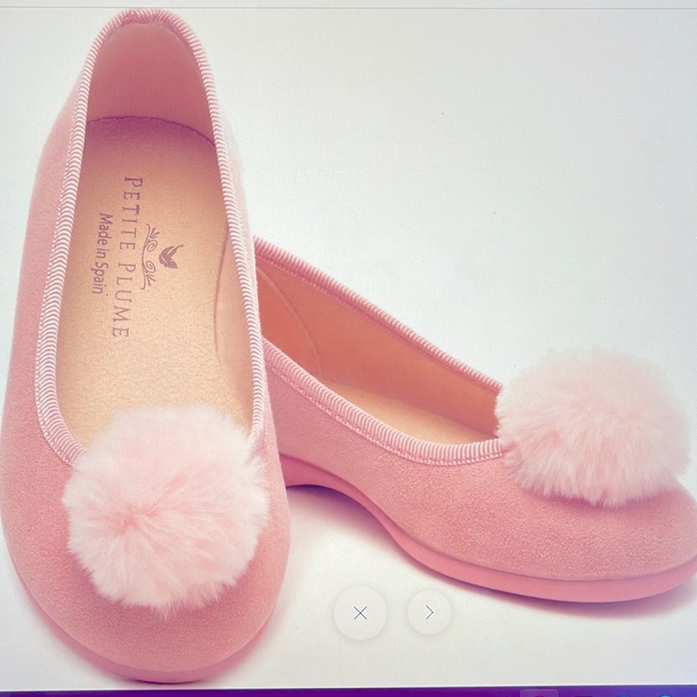 NIB women’s suede Juliette Slipper with Pom in shade pink (antique rose)